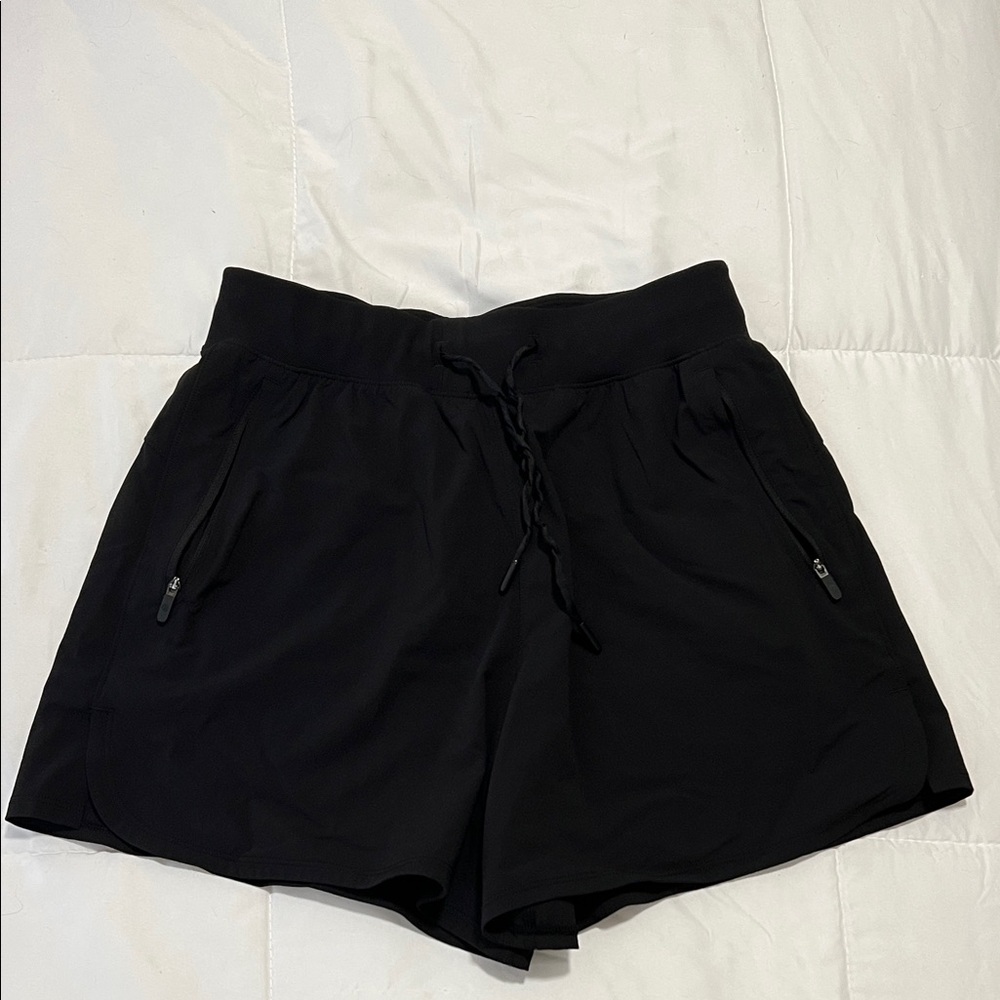 Lululemon 4” License to Train shorts size 6